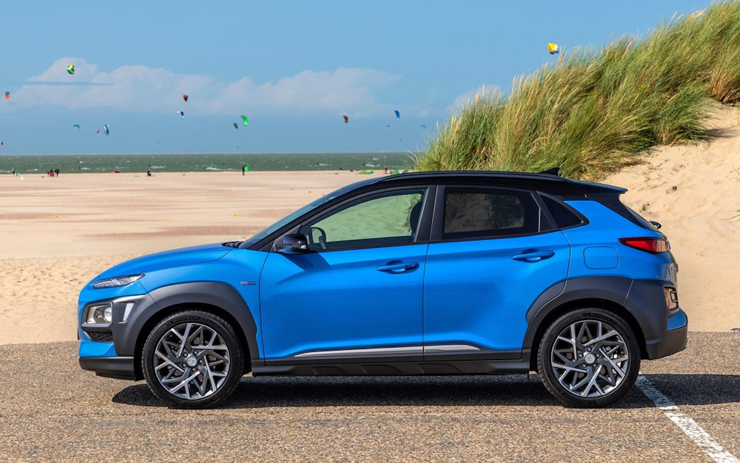 Comparison Hyundai Kona SE Hybrid 2020 Vs Renault Captur E TECH 